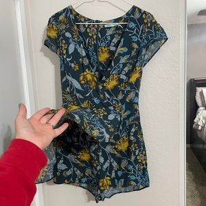 Dress/romper with zip up back